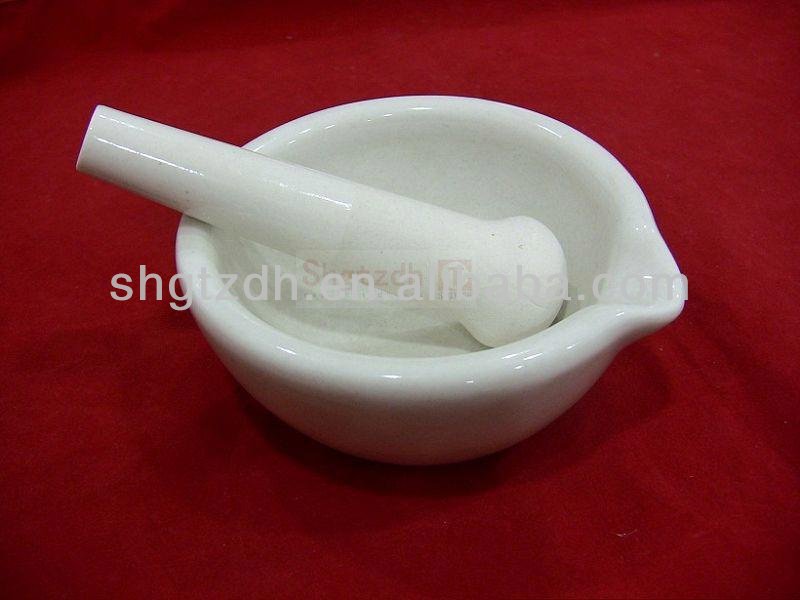 الأدوات الهامة فى المعمل بالصيدلية  Ceramic_mortar_pestle