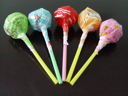 Trich or Treat Lollipop_with_color_rapper