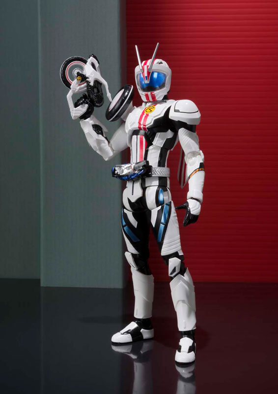 [Bandai] S.H. Figuarts - Kamen Rider Mach "Kamen Rider Drive" FIGURE-009939_01