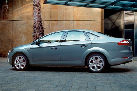 Ford Mondeo Ford_mondeo_5_portes_2007_2968
