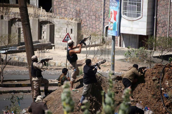 Arrivé de l'armée Royale Combats-dans-ville-Taez-Yemen-12-mars-2016_1_730_486