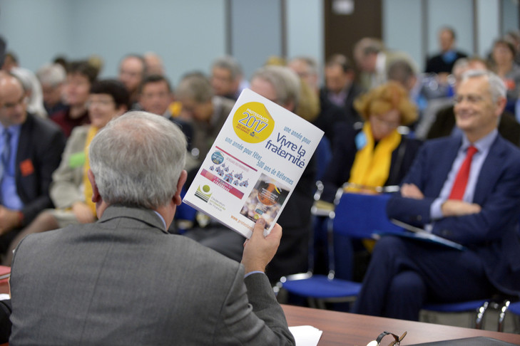 Campagne présidentielle en France - Page 2 Assemblee-generale-Federation-Protestante-France-FPF-28-janvier-2017-Paris-75-France_0_729_486