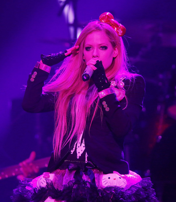 Tour » The Avril Lavigne Tour [Summer Sonic 2014] - Página 7 001