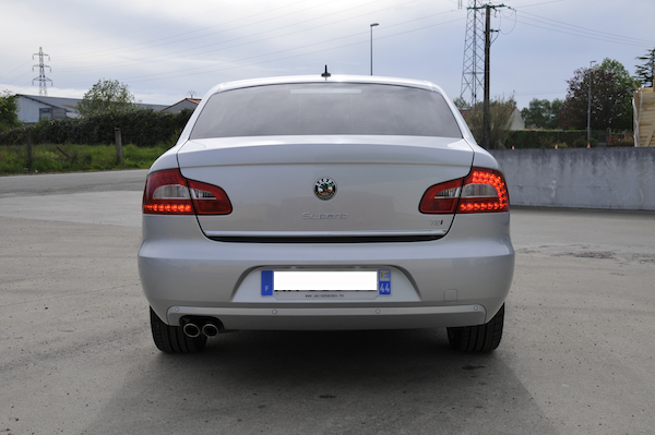 [SKODA Superb II 2.0TDI 140CR FAP Confort] de Monster - Page 5 _DSC4638