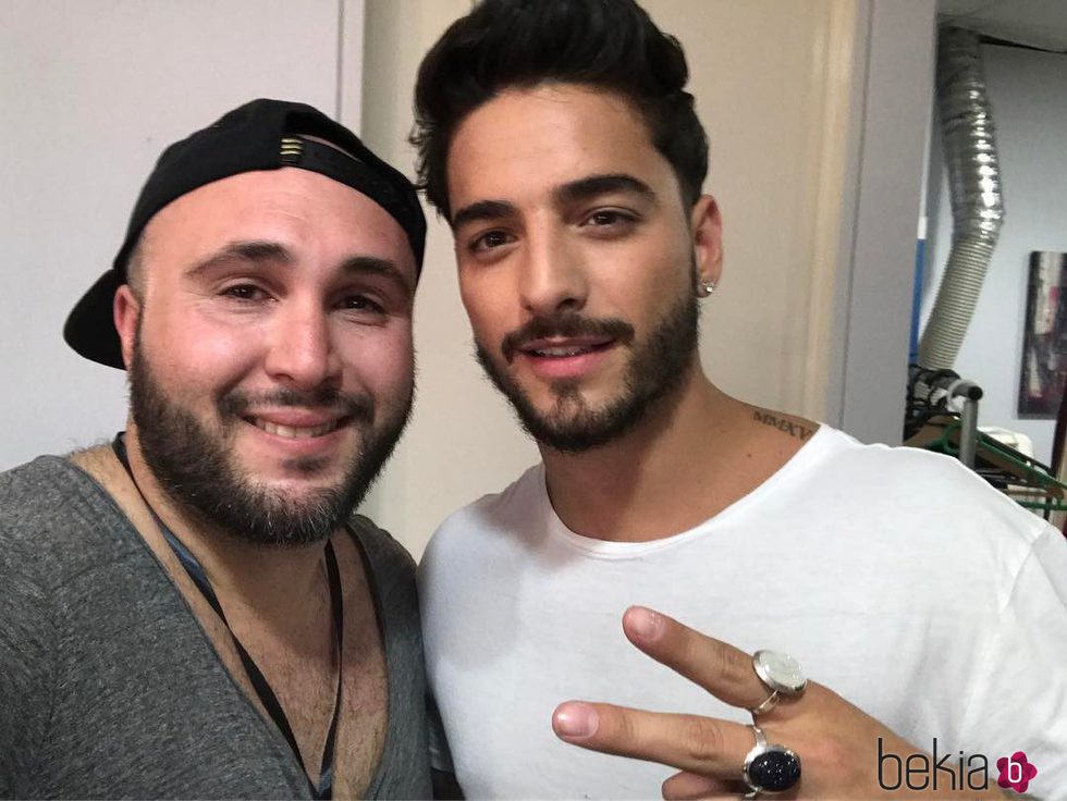 ¿Cuánto mide Maluma? - Altura - Real height 107456_kiko-rivera-maluma-backstage-concierto-isabel-pantoja-vina-del-mar