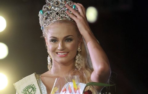 NEWS / PHOTOS / VIDEOS / TV - AS SEEN IN (2013) - Page 2 1471168-img-miss-miss-earth-fajksova