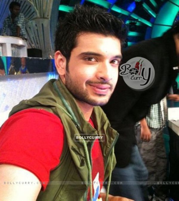 صور كاران كوندرا (سعود ) كريتيكا كامرا ( هنادي ) سجين الحب 148939-karan-kundra-on-the-sets-of-zara-nachke-dikha