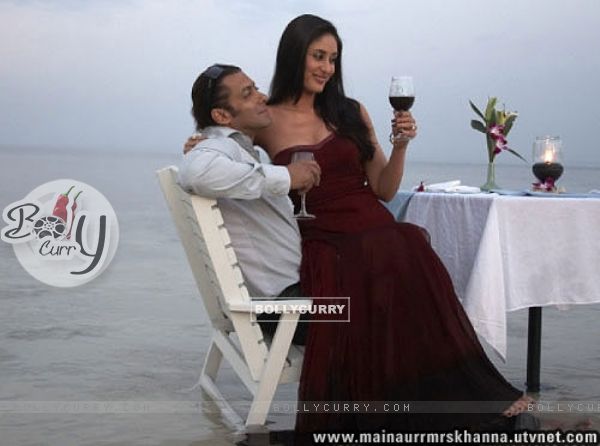 صور الجميلة كارينا كابووووووووووووووووووووووووووور 38655-romantic-scene-of-salman-and-kareena