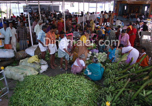 முல்லை பெரியாறு  அணை போராட்டம் - 4 மாவட்டங்களில் கடை அடைப்பு - ஒருவர் தற்கொலை  - Page 2 Gallerye_010446683_362826