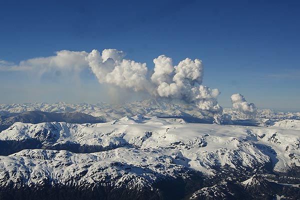 Seguimiento de volcanes en Sudamérica - Página 2 File_2011112181129