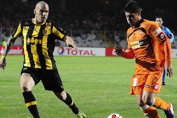 Cobreloa hizo todo para ganar, pero se quedó sólo en el empate ante Peñarol en la Sudamericana 22476935---fbl-sudamericana-cobreloa-penarol---01082013---212234_22142-L0x0