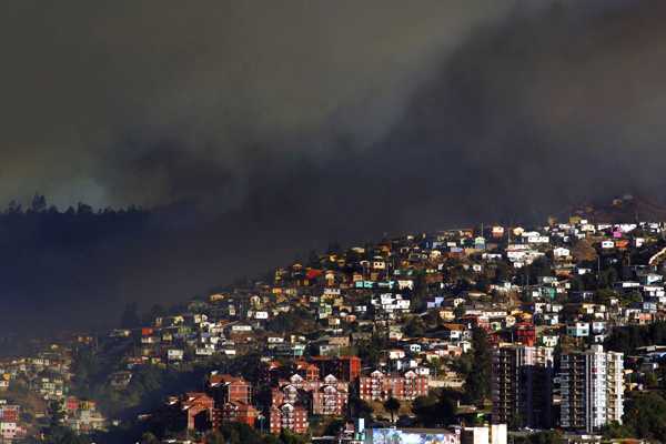 INCENDIO EN CHILE UNA TRAGEDIA SIN PRECEDENTES ¡¡¡  Valpo_212234-L0x0