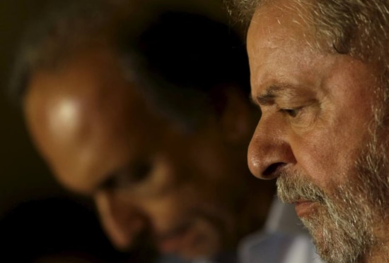 Lula presta depoimento secreto em Brasília 1449176315943