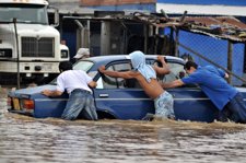 Al menos 16 muertos por las inundaciones en el distrito septentrional de Kohistán (Pakistán) Fotonoticia_20110826094722_225