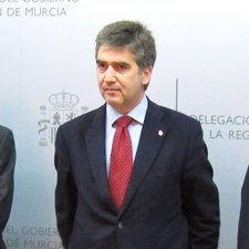 El Gobierno se compromete a "estrechar lazos" entre la seguridad pblica y privada para aumentar la eficacia Fotonoticia_20120607144916_225