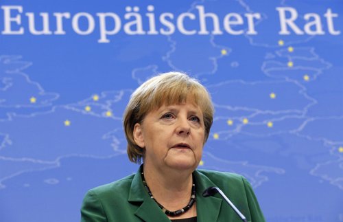 Merkel augura "cinco años o más" de austeridad para superar la crisis  Fotonoticia_20121104082416_500
