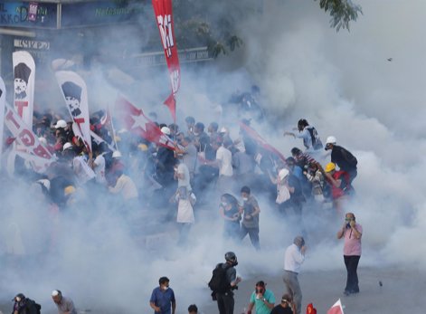 Un centenar de personas asaltan una comisaría en China Fotonoticia_20130617095237_471