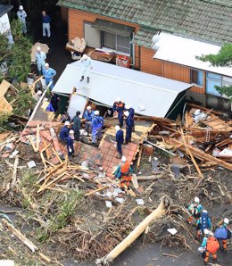 El tifón 'Wipha' deja al menos catorce muertos a su paso por Japón Fotonoticia_20131016083930_260