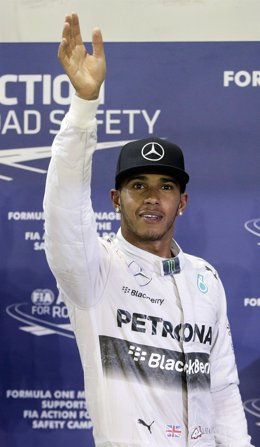 Hamilton: "Todos se han sorprendido por ver a los Ferrari compitiendo con nosotros" Fotonoticia_20140920191533_260