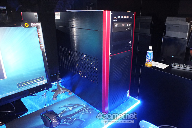 il est possible pour les otaku (geek) d'ordinateur au japon d'avoir leur boutique PC Ku-xlarge