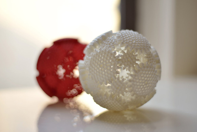 Esta sorprendente esfera esta hecha de múltiples ruedas impresas en 3D Ku-xlarge