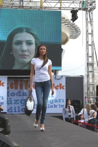 2013 | Miss Turkey | Final 31/05 Cansu-vatansever-e-tam-not-3645327_o