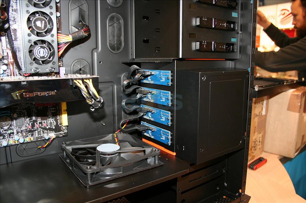 CeBIT: Corsair raids the chassis market: competitors beware? Corsair3-big