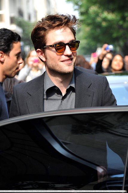 Robert Pattinson - Página 33 9fhXDl