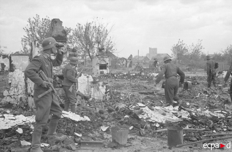 Fotos tomadas por los alemanes en la Batalla de Stalingrado NZrqRCG