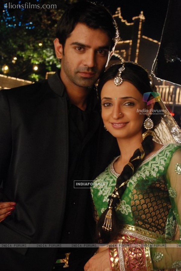 Iss Pyaar Ko Kya Naam Doon?  - Pagina 2 137436-still-image-of-arnav-and-khushi