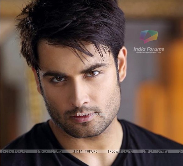 2.Noutati media - Pagina 31 273077-vivian-dsena