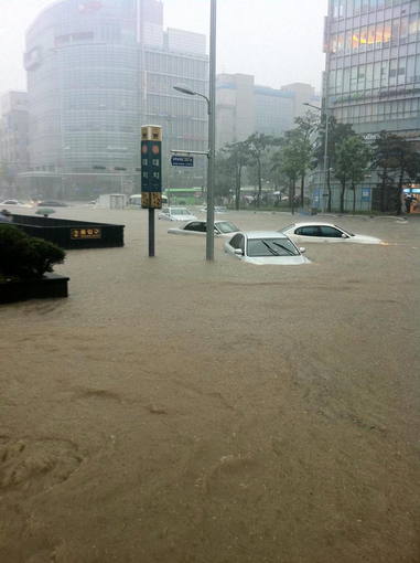 67 muertos por lluvias y corrimiento de tierra en Corea del Sur 1311754679281