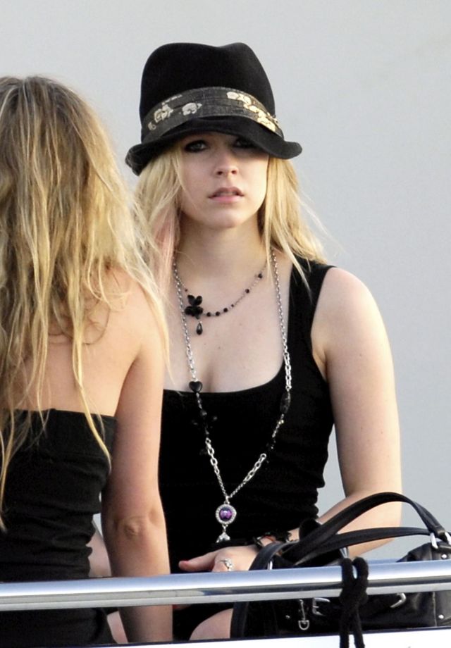 صور افريل لافين منوعة Avril_lavigne_04