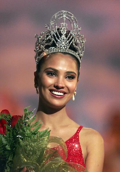 +++ GODDESS OF 2000 - TOP 5 - VOTE 4 WINNER Gorgeous_miss_universe_winners_from_1952_to_present_640_49