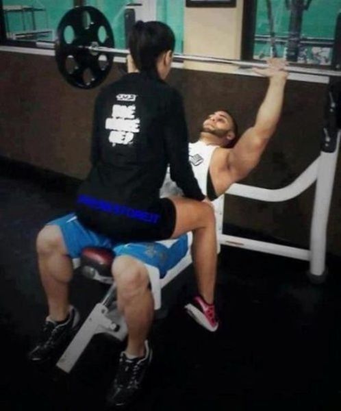  cosas curiosas  - Página 13 Hilarious_gym_moments_caught_on_camera_640_34