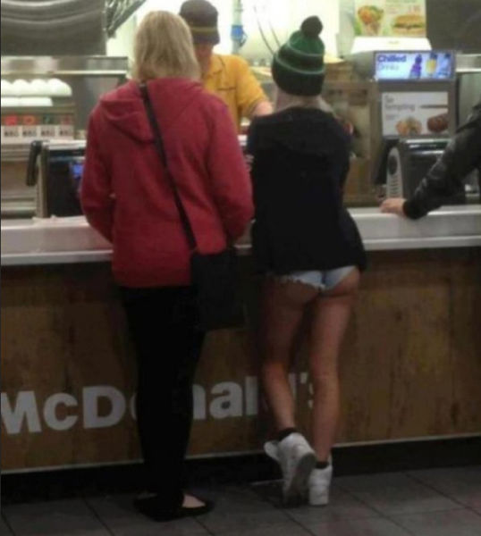 Funny Pictures Part 1 Some_of_the_strangest_things_seen_at_mcdonalds_640_22