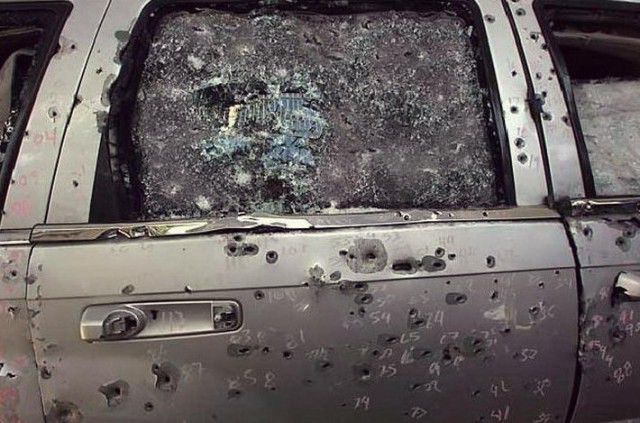 nouveau-brunswick Armored_jeep_survives_hundreds_of_bullets_640_05