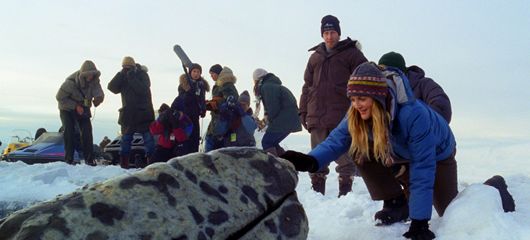 [Super Mini-HD] Big Miracle ปาฏิหารย์วาฬสีเทา เรื่องจริงผ่านจอช่วยวาฬติดน้ำแข็ง แรงๆ 5652_TP1_00020R_CROP