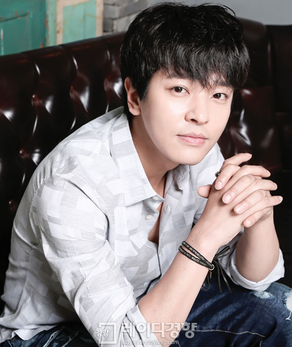 Kim Jeong Hoon en la revista 레이디경향 Lady KyungHyang 20160302105346_4_wjdgns4