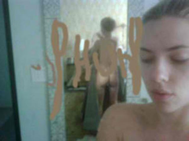 la foto de scarlett johansson... crei que era mejor Scarlettnude