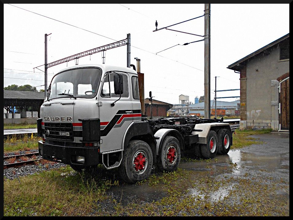 LES ANNÉES DES SOUVENIRS  - Page 7 Ob_322d3c_scania-saurer-6x4-8