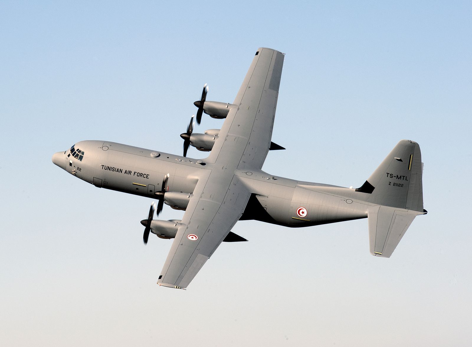 الولايات المتحدة تزود إسرائيل بطائرة الشحن "شمشون" المتطورة Ob_2e14c0_tunisia-af-c-130j-lockheed-martin-phot