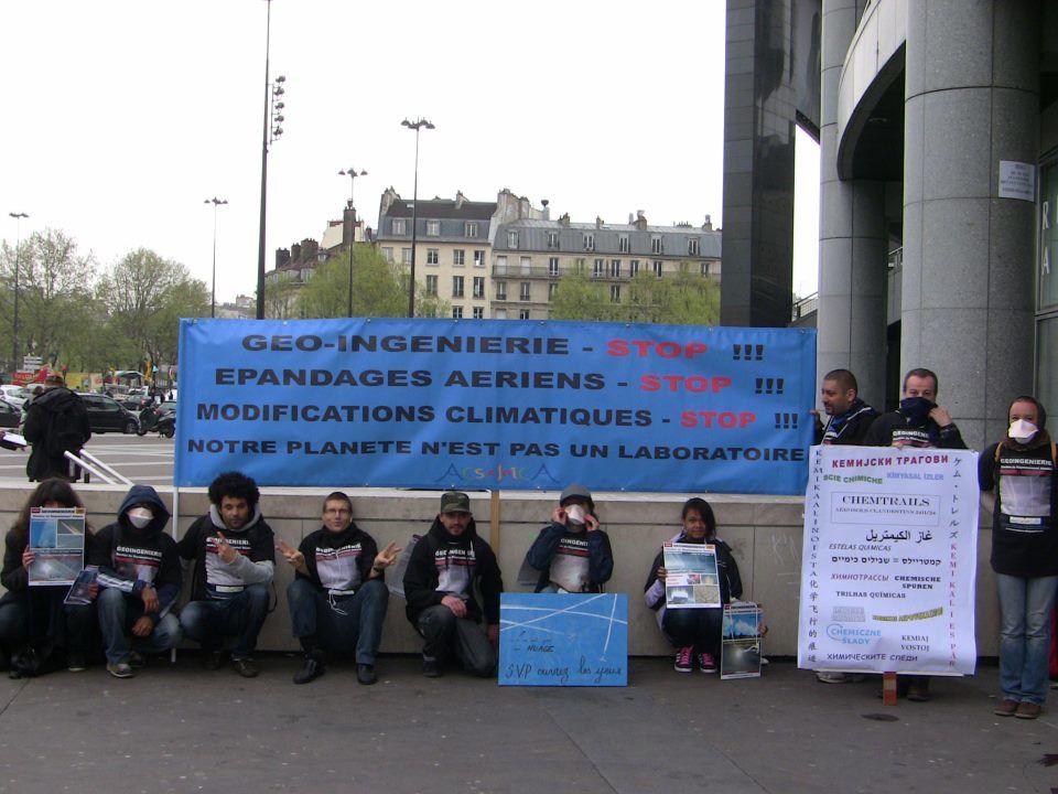  CHEMTRAILS-HAARP ¿ QUÉ PODEMOS HACER?ya que no es posible que existan violaciones de espacio aéreo tan descaradas Marcha Mundial contra las Fumigaciones / Chemtrails / Geoingeniería (25-8-2013)-(2014) Y EL NUEVO HAARP - Página 2 Ob_58d20c_934656-453153361435275-391694485-n