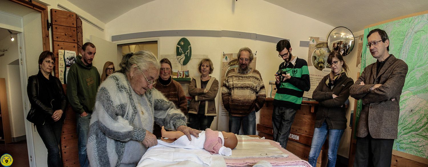 Manifestations dans notre région Ob_c8a230_expo-caste-linge-enfant-1-2