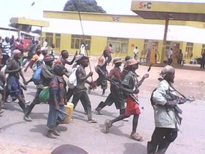RDC: Les maï-maï Bakata Katanga ont attaqué cette nuit la prison de Kasapa à lubumbashi. Ob_460f12a71f4c8d77b58a2e8e3e77aa46_mai-mai-bakata