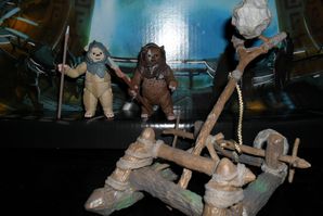 Collection n°182: janosolo kenner hasbro - Page 2 Ewok-Assault-Catapult-with-Chubbray-and-Stemzee