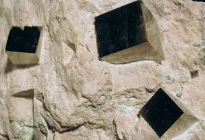 Le cube de Salzbourg Pyrite-cubes