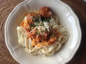 Tagliatelles aux boulettes de viande IMG_0491