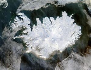 Islande: Un projet autoroutier pourrait être abandonné pour ne pas déranger l'habitat des elfe 780px-iceland_satellite