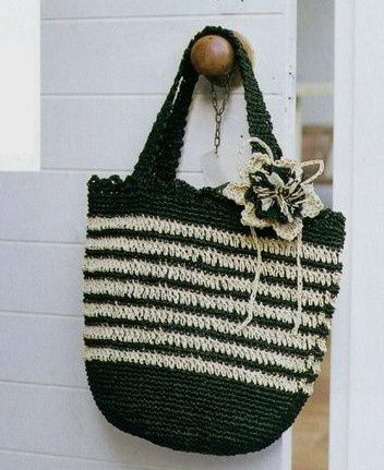 alot of wonderful bags with Patterns - كروشيه / حقائب رائعة مع البترون Sac-blanc-et-noir